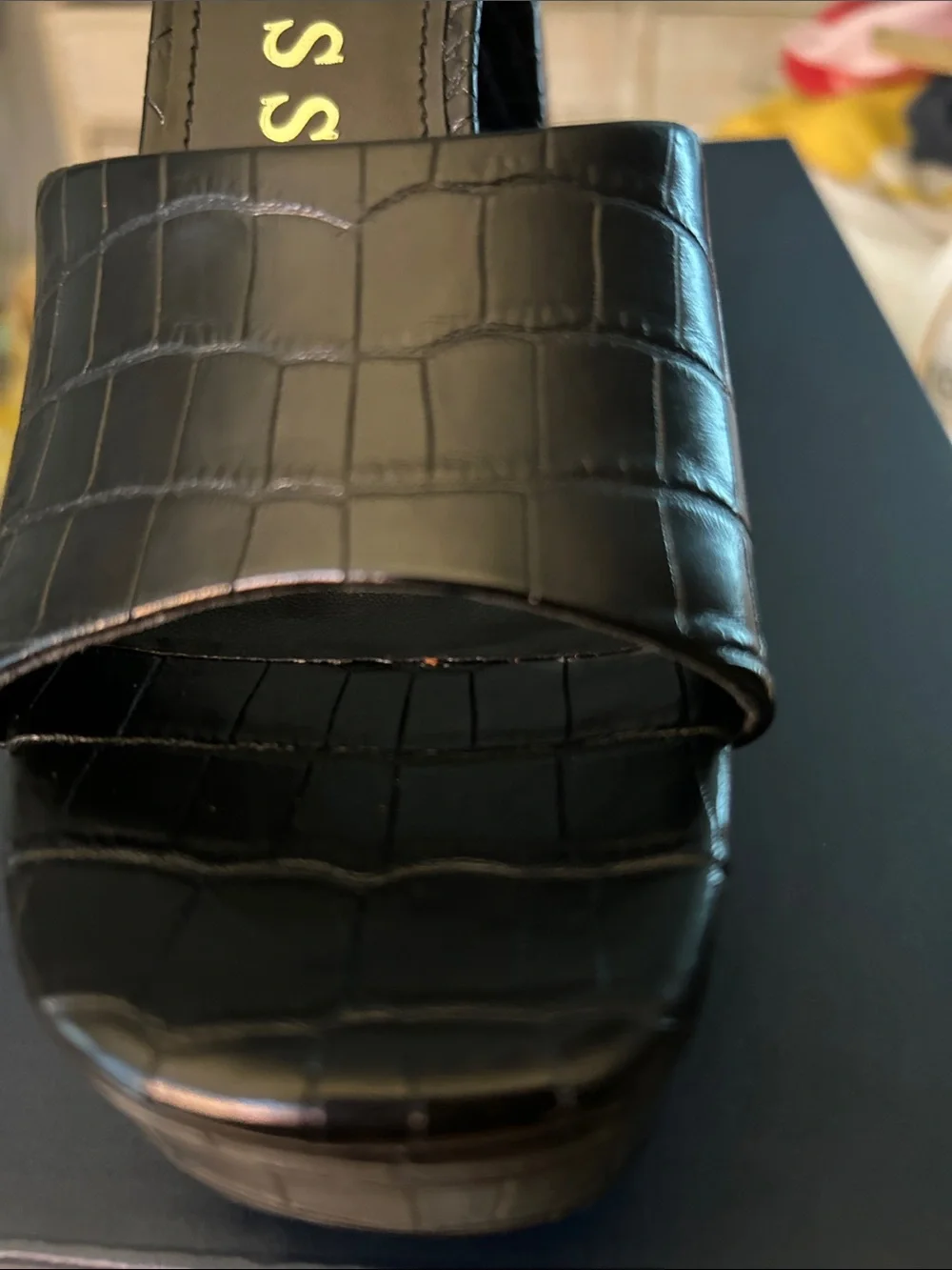 GUESS Black Croc-Embossed Platform Slide Heels NWOB